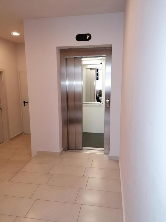 Aparthotel Astoria Hisarya Esterno foto
