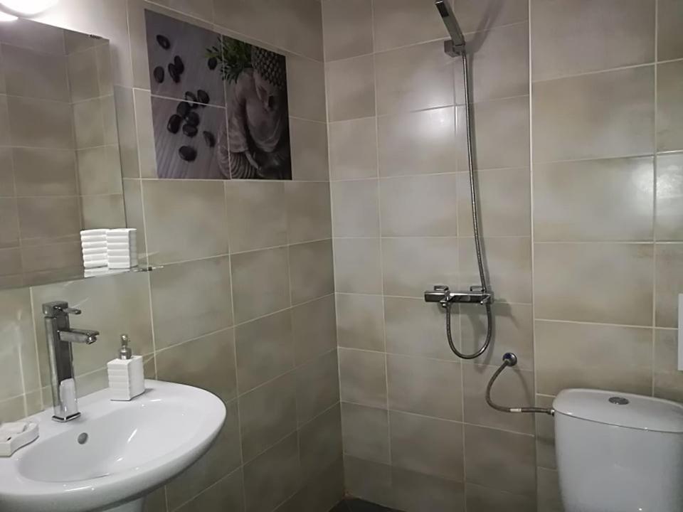 Aparthotel Astoria Hisarya Esterno foto
